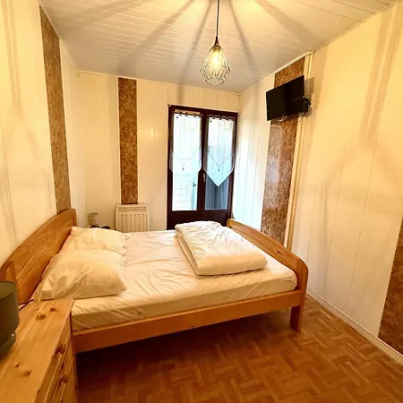 Proche Avec Balcon Et Parking - Fr-1-652-53 Apartment *