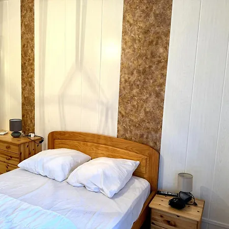 Apartment Proche Avec Balcon Et Parking - Fr-1-652-53 Saint-Hilaire-de-Riez